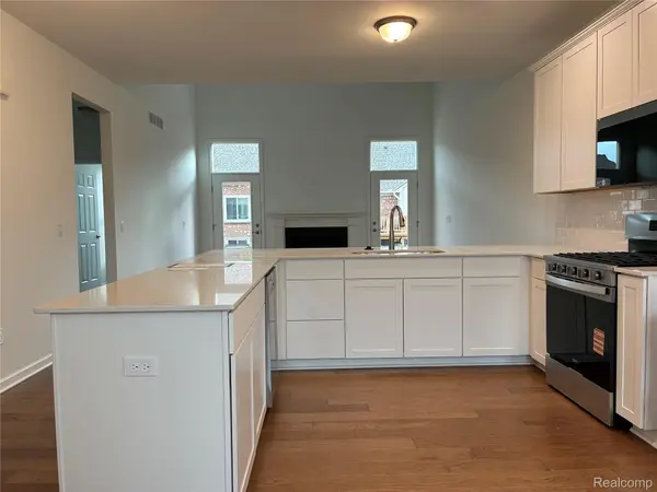 20776 Burn DR, Macomb Township, MI 48044