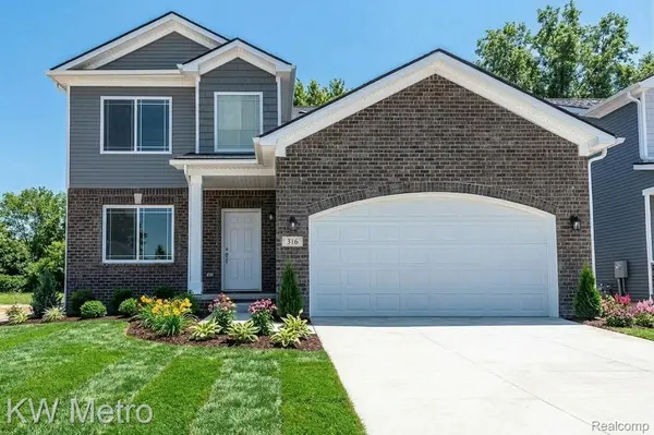 2760 John Bartley Circle, Sterling Heights, MI 48310