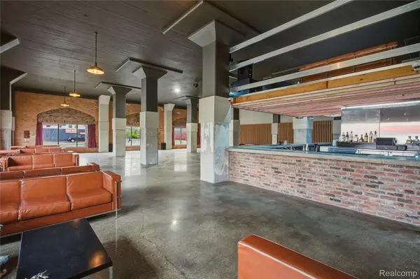 11745 Woodward AVE, Highland Park, MI 48203