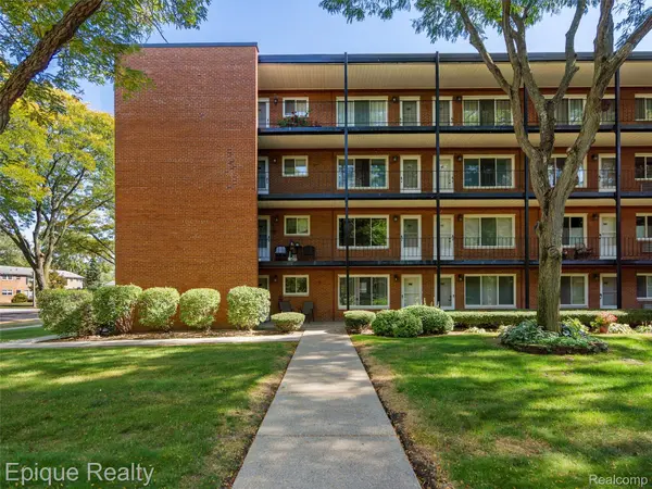 2915 W 13 Mile RD #101, Royal Oak, MI 48073