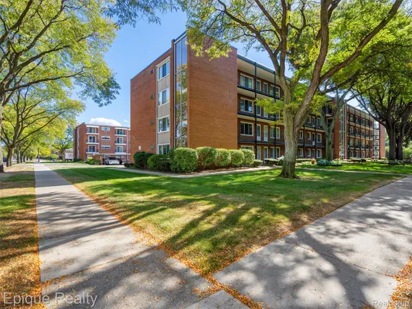 2915 W 13 Mile RD #101, Royal Oak, MI 48073