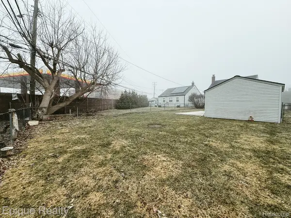 3711 Hunter AVE, Royal Oak, MI 48073