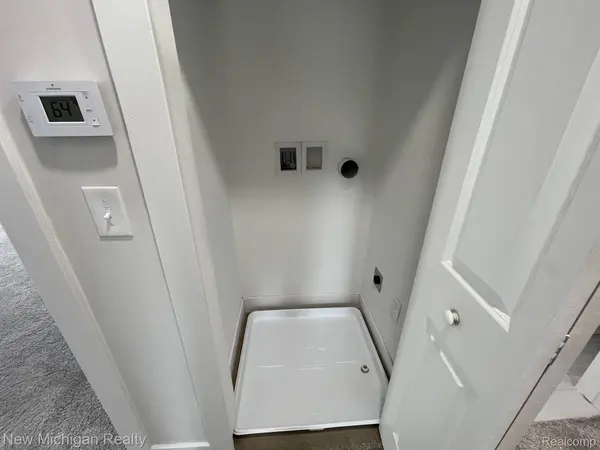 171 DAVIS ST, Wyandotte, MI 48192