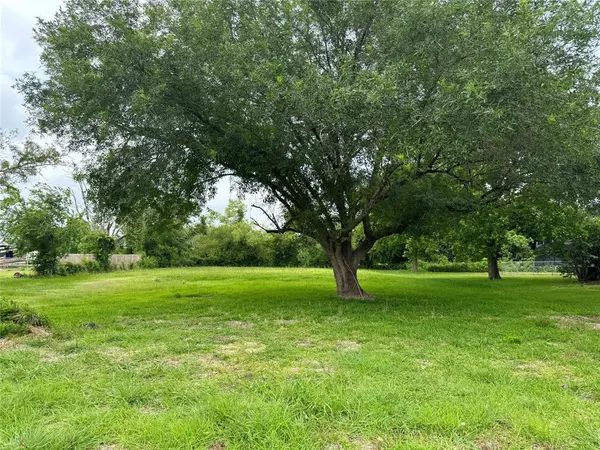 000 John Martin Road, Baytown, TX 77521