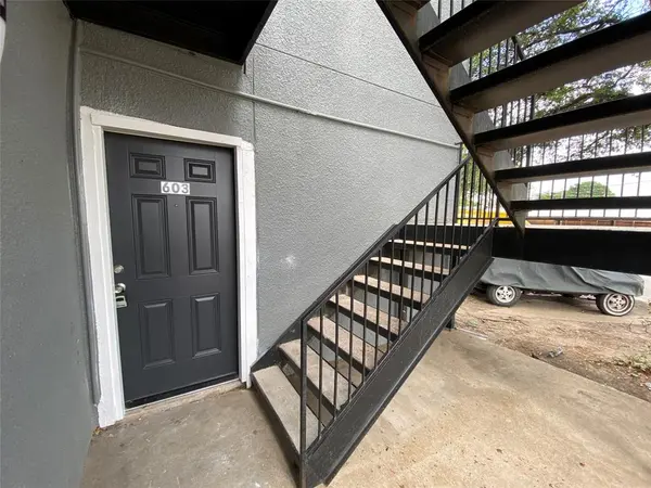 9696 Walnut #603, Dallas, TX 75243