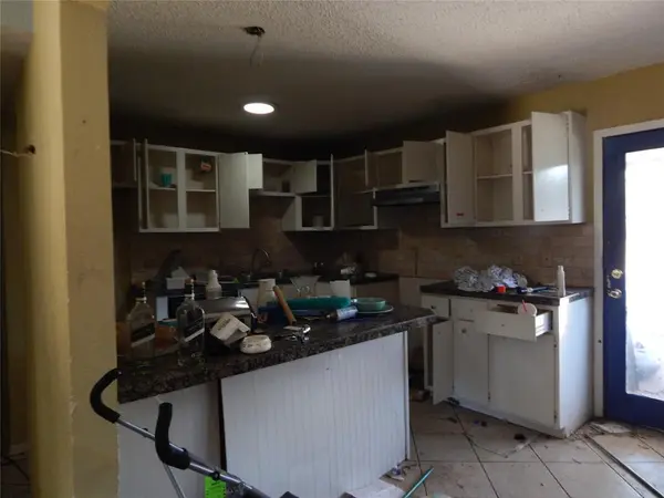 415 Buffalo Drive, Arlington, TX 76013