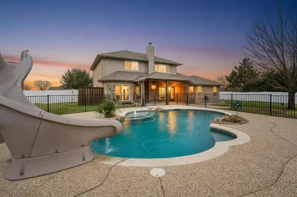 245 Bent Creek Drive, Waxahachie, TX 75165