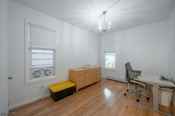 162 Glenwood Ave, Jersey City, NJ 07306