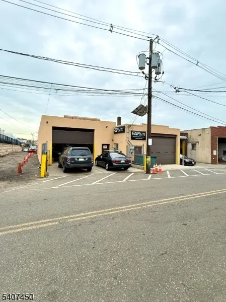 684 W Prospect Ave, Fairview Boro, NJ 07022