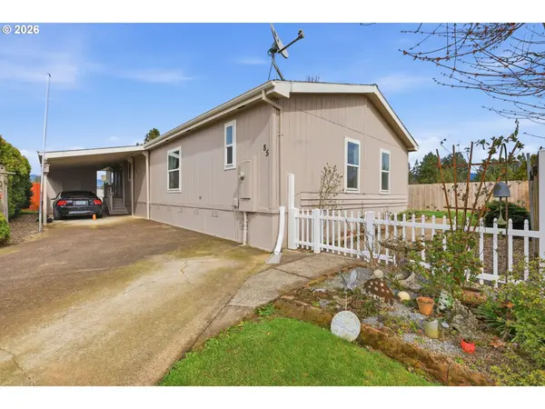 1000 S MCKERN CT #85, Newberg, OR 97132