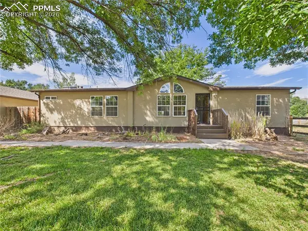 1131 24 1/2 LN, Pueblo, CO 81006