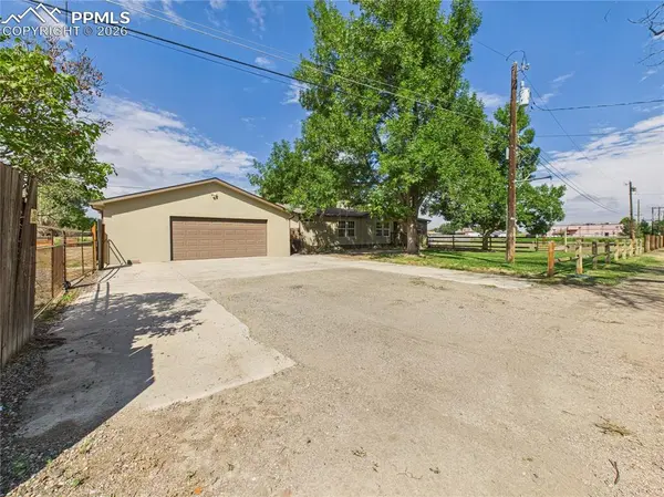 1131 24 1/2 LN, Pueblo, CO 81006