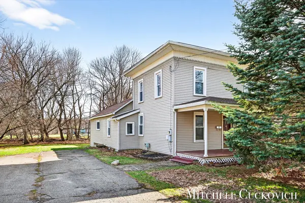 832 E Michigan AVE, Marshall City, MI 49068