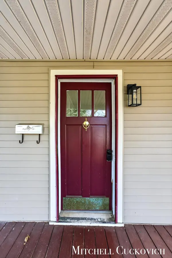 832 E Michigan AVE, Marshall City, MI 49068