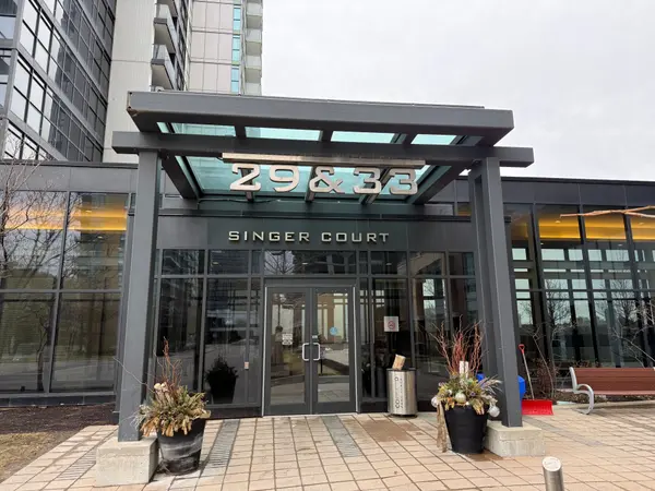 29 Singer CT #802, Toronto C15, ON M2K 0B3