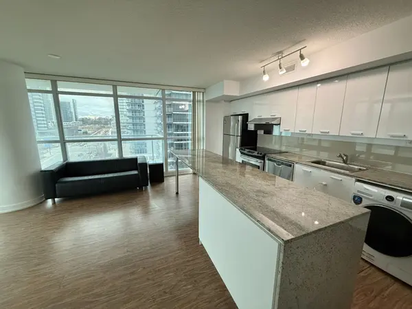 29 Singer CT #802, Toronto C15, ON M2K 0B3