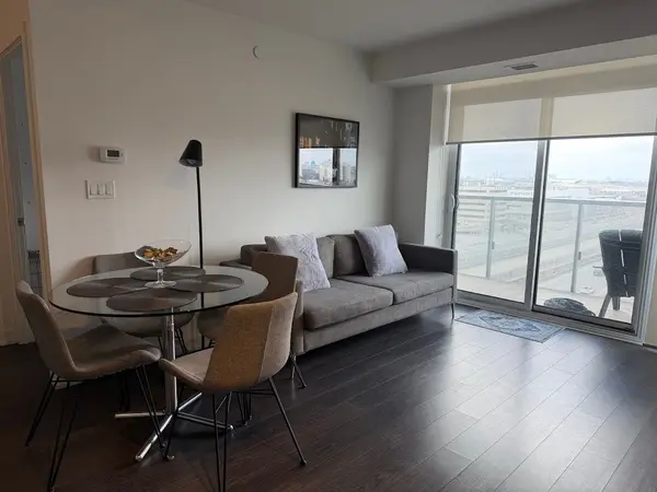 120 Varna DR #1206, Toronto C04, ON M6A 0B3