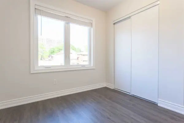 247 Chisholm AVE #3, Toronto E03, ON M4C 4V9