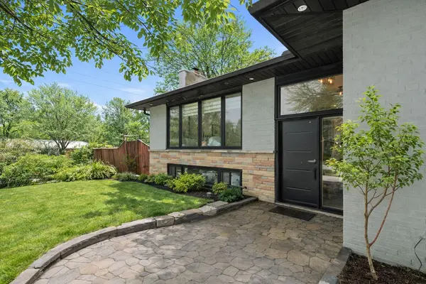 1151 Sarta RD, Oakville, ON L6L 2P1