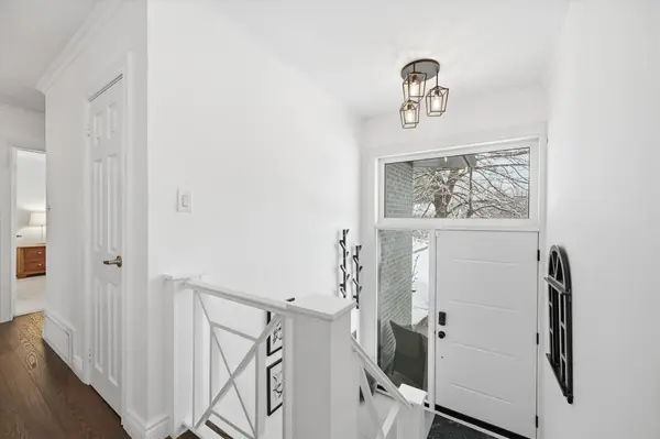 1151 Sarta RD, Oakville, ON L6L 2P1