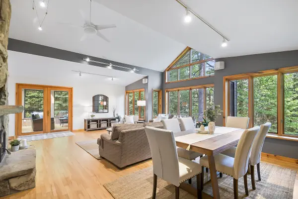 1109 Glenmount RD, Lake Of Bays, ON P0B 1A0