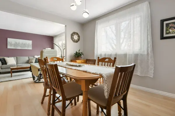 127 Edward ST S, Arnprior, ON K7S 2X3