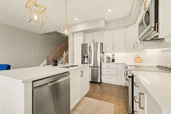 25 Mcphail RD, Carleton Place, ON K7C 0P6