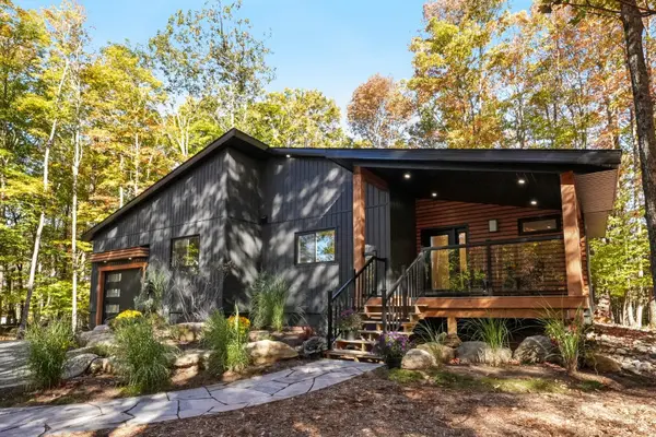 235 Sunnyside ST, Dysart Et Al, ON K0M 1S0