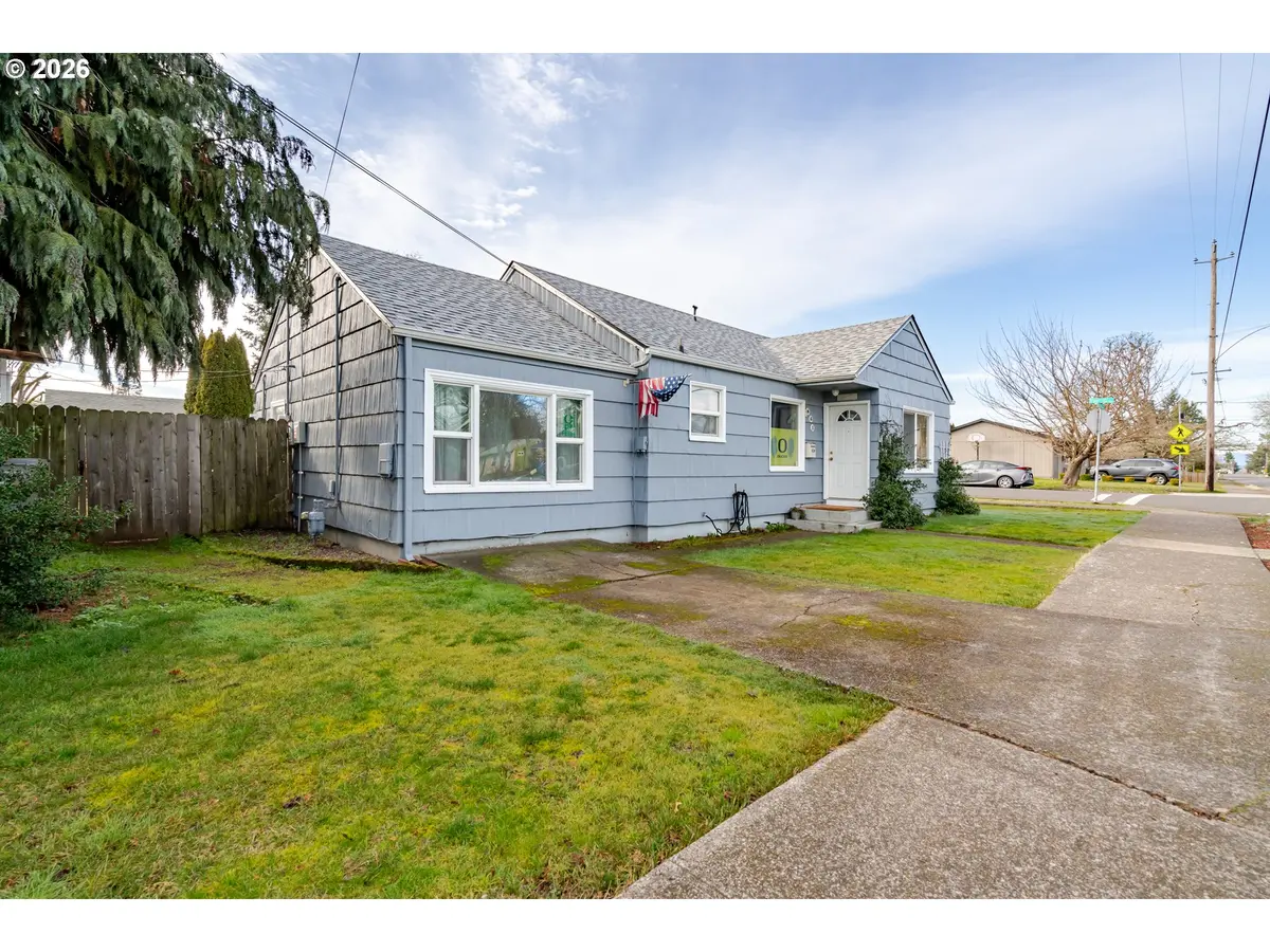 861 W 10TH AVE, Junction City, OR 97448