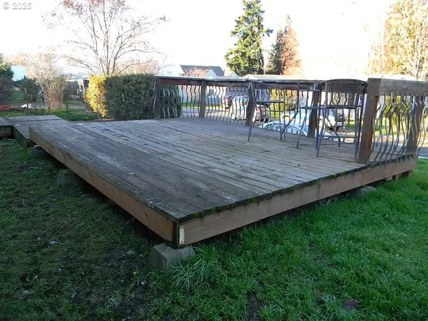 214 E 13TH ST, The Dalles, OR 97058