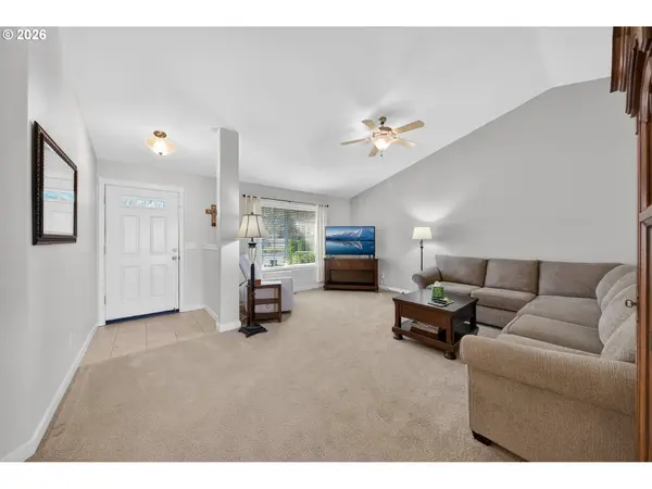 2579 PEACHWOOD CT, Sutherlin, OR 97479