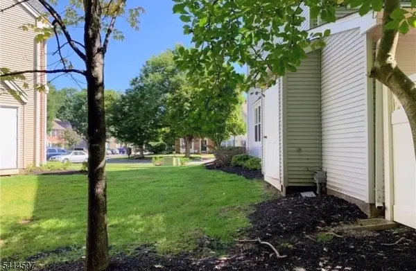 24 Albury Way, North Brunswick Twp., NJ 08902