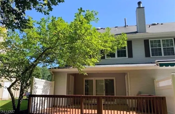 24 Albury Way, North Brunswick Twp., NJ 08902