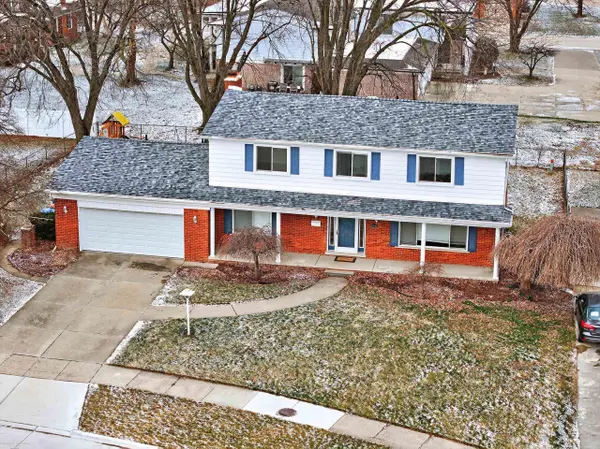 32645 Northampton DR, Warren, MI 48093