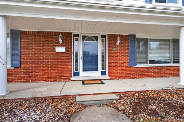 32645 Northampton DR, Warren, MI 48093