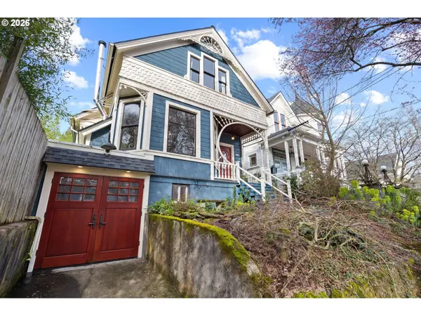 1021 SE 37TH AVE, Portland, OR 97214