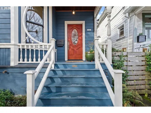 1021 SE 37TH AVE, Portland, OR 97214