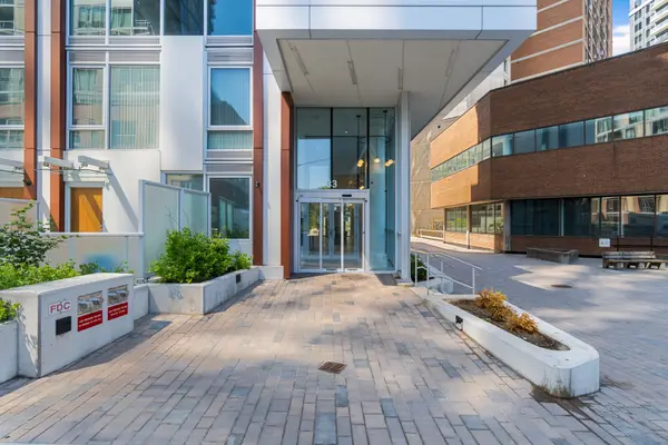 33 Helendale ST #1203, Toronto C03, ON M4R 1C5