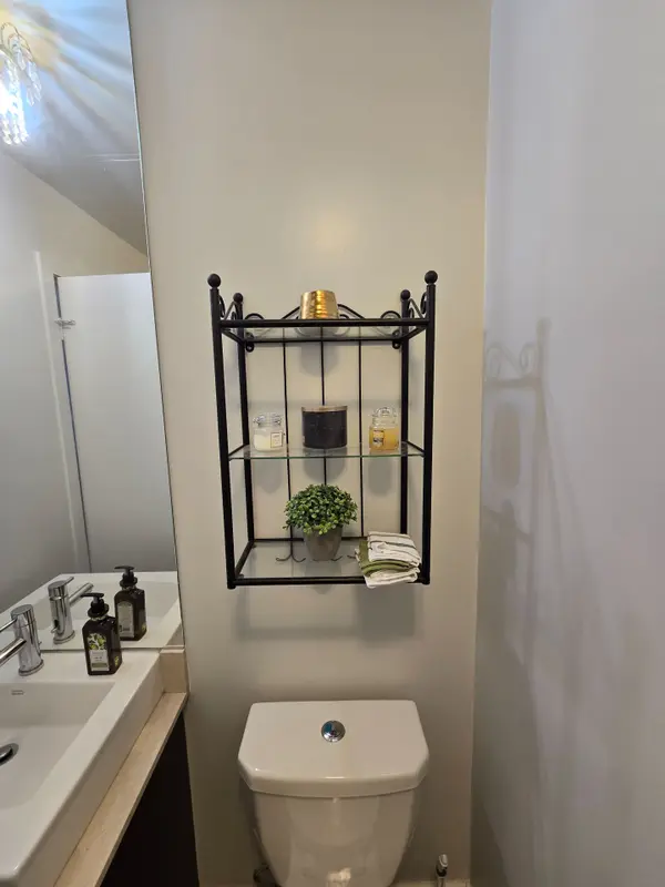 65 Bremner BLVD #3903, Toronto C01, ON M5J 0A7