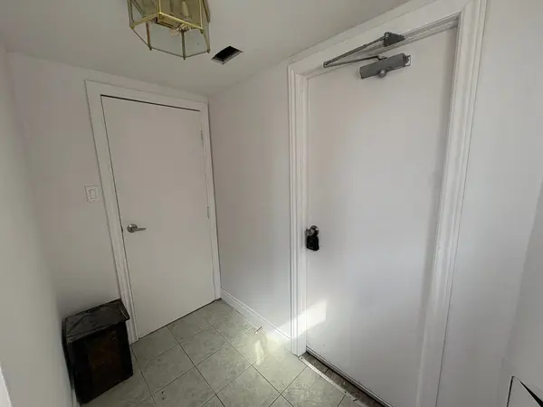 431 Oceanside AVE #B, Richmond Hill, ON L4C 2Z7