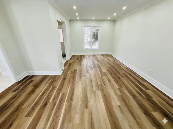 67 Livingstone ST W, Barrie, ON L4N 7J2