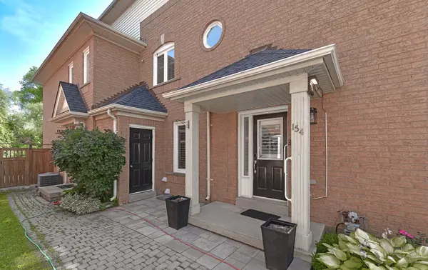 154 Pressed Brick DR, Brampton, ON L6V 4K6