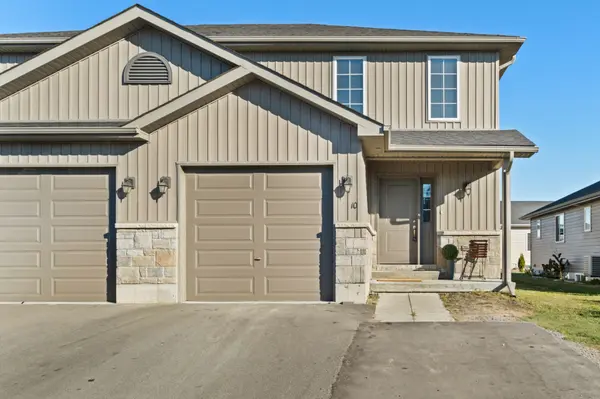 10 Cobblestone ST, Belleville, ON K8P 0E4