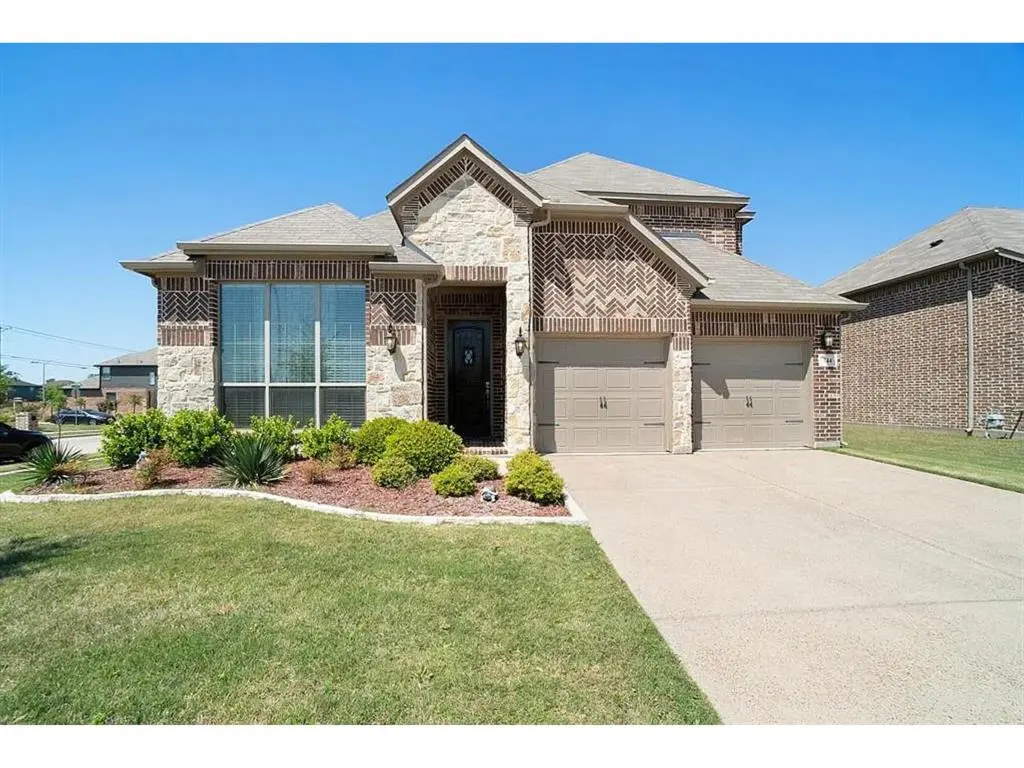744 Shadow River Drive, Saginaw, TX 76179