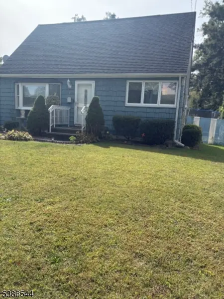 910 Apgar Ter, Rahway City, NJ 07065