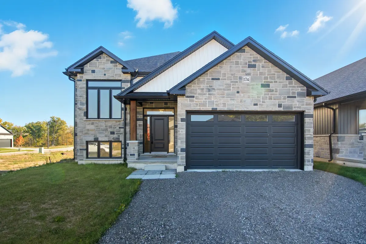 174 Pike Creek DR, Haldimand, ON N0A 1E0