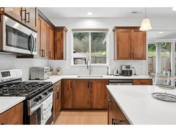 10435 SE Heritage RD, Happy Valley, OR 97086