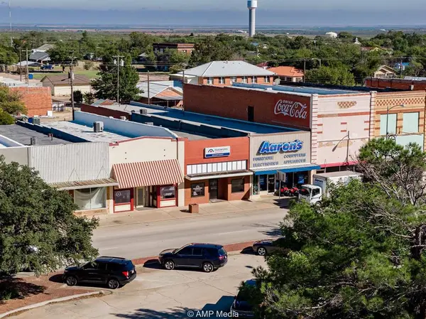 109 E Mcharg Street, Stamford, TX 79553