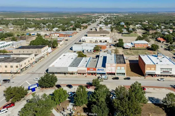 109 E Mcharg Street, Stamford, TX 79553