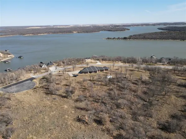 217 Moonlight Bay Drive,  Chico,  TX 76431